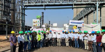 ಜವಾಬ್ಧಾರಿಯಿಂದ ರಸ್ತೆ ಸುರಕ್ಷತಾ ನಿಯಮ ಪಾಲಿಸಿ: ಪಿ. ನಾರಾಯಣ ಸಲಹೆ