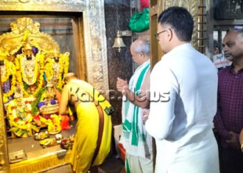 ಕೋಟೆ ದೇವಾಲಯಕ್ಕೆ ಮಹಾರಾಜ ಯದುವೀರ ಭೇಟಿ, ವಿಶೇಷ ಪೂಜೆ ಸಲ್ಲಿಕೆ