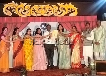 ಒಂದೆಡೆ ವಿದ್ಯಾರ್ಥಿಗಳೇ ತಯಾರಿಸಿದ ತಿನಿಸುಗಳು, ಇನ್ನೊಂದಡೆ ಪೋಷಕರ ರ್ಯಾಂಪ್ ವಾಕ್