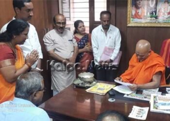 ವಿಐಎಸ್‌ಎಲ್ ಉಳಿಸಲು ಪ್ರಧಾನಿಯವರ ಮನವೊಲಿಸುವಂತೆ ಆದಿಚುಂಚನಗಿರಿ ಶ್ರೀಗಳಿಗೆ ಕಾರ್ಮಿಕರ ಮನವಿ