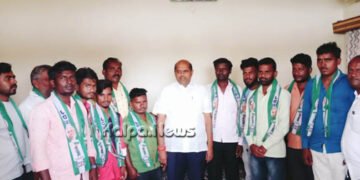 ಶಾಸಕ ಬಂಡೆಪ್ಪ ಖಾಶೆಂಪುರ್ ಸಮ್ಮುಖದಲ್ಲಿ ಜೆಡಿಎಸ್ ಸೇರಿದ ವಿವಿಧ ಗ್ರಾಮಗಳ ಯುವಕರು, ಮುಖಂಡರು