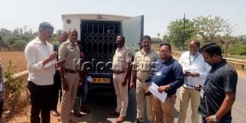 ಶಿಕಾರಿಪುರದಲ್ಲಿ ಭರ್ಜರಿ ಕಾರ್ಯಾಚರಣೆ: ದಾಖಲೆ ಇಲ್ಲದ 5 ಕೋಟಿ ಸೀಝ್