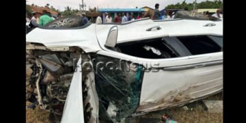 ಕಾರು ಅಪಘಾತ: ಮೂವರಿಗೆ ಗಾಯ