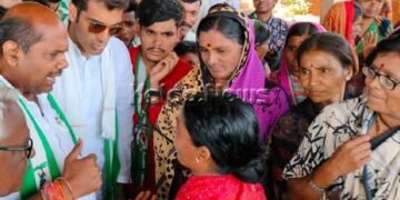 ಹುಮನಾಬಾದ್ ಜೆಡಿಎಸ್ ಅಭ್ಯರ್ಥಿ ಸಿಎಂ ಫೈಜ್ ಪರ ಶಾಸಕ ಬಂಡೆಪ್ಪ ಖಾಶೆಂಪುರ್ ಮತಯಾಚನೆ
