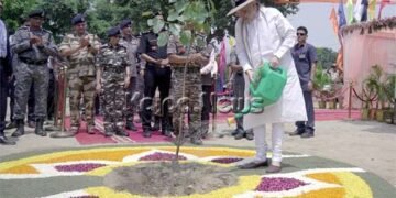 Amit Shah planted four croreth sapling under ‘All India Tree Plantation Campaign’