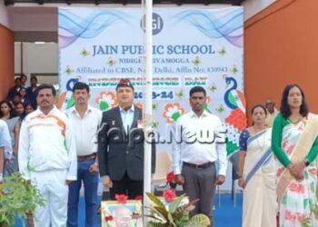 ಬಾಲ್ಯದಿಂದಲೇ ರಾಷ್ಟ್ರಾಭಿಮಾನ ಬೆಳೆಸಿಕೊಂಡು ದೇಶ ಸೇವೆಗೆ ಸನ್ನದ್ಧರಾಗಿ