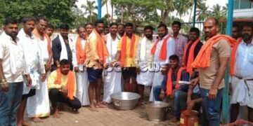 ರಾಣೆಬೆನ್ನೂರಿನಿಂದ ಕಾಲ್ನಡಿಗೆ ಮೂಲಕ ಶ್ರೀ ರೇಣುಕಾಂಬ ದೇವಾಲಯಕ್ಕೆ ಆಗಮಿಸಿದ ಭಕ್ತರು