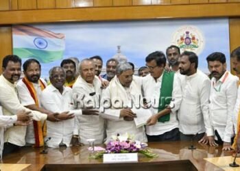 ರೈತರ ಪರವಾಗಿ ಸರ್ಕಾರ ನಿರ್ಧಾರ ಕೈಗೊಳ್ಳಬೇಕು: ಹೋರಾಟಗಾರರ ಒತ್ತಾಯ