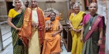 ಮಂತ್ರಾಲಯದಲ್ಲಿ ಗುರುರಾಯರ ದರ್ಶನ ಪಡೆದ ಬ್ರಿಟನ್ ಪ್ರಧಾನಿ ಪೋಷಕರು