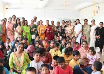 ಸ್ಪರ್ಧಾತ್ಮಕ ಯುಗದಲ್ಲಿ ಮಹಿಳೆಯರ ಸಮಾಜಮುಖಿ ಸೇವೆ ಶ್ಲಾಘನೀಯ: ಡಾ. ಧನಂಜಯ ಸರ್ಜಿ