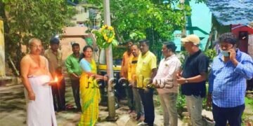 ಪಾಲಿಕೆ ಸದಸ್ಯರ ಅನುದಾನದಲ್ಲಿ ಹೈಮಾಸ್ಕ್ ದೀಪ ಅಳವಡಿಕೆ: ರೇಖಾ ರಂನಾಥ್ ಚಾಲನೆ