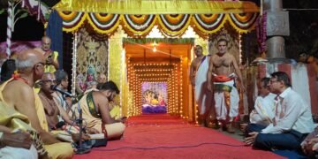 ಭದ್ರಾವತಿ | ವೈಭವದ ವೈಕುಂಠ ಏಕಾದಶಿ | ಸಪ್ತದ್ವಾರದ ಮೂಲಕ ವೈಕುಂಠನಾಥನ ದರ್ಶನ