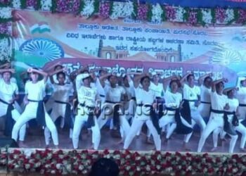 ಪ್ರತಿಯೊಬ್ಬರು ಬಲಿಷ್ಟ ರಾಷ್ಟ್ರ ನಿರ್ಮಾಣದ ಸಂಕಲ್ಪ ಕೈಗೊಳ್ಳಬೇಕು: ತಹಶೀಲ್ದಾರ್ ಹುಸೇನ್ ಸರಕವಸ್