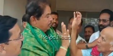 ಹಣೆಗೆ ಕುಂಕುಮ ಹಚ್ಚಿಕೊಳ್ಳಲು ಆರ್. ಅಶೋಕ್ ನಿರಾಕರಣೆ | ಕಾಂಗ್ರೆಸ್ ಹಿಗ್ಗಾಮುಗ್ಗಾ ಚಾಟಿ