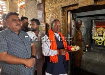 ಅಂಭುತೀರ್ಥ ಶ್ರೀರಾಮೇಶ್ವರ ದೇವಸ್ಥಾನಕ್ಕೆ ಈಶ್ವರಪ್ಪ ಭೇಟಿ, ವಿಶೇಷ ಪೂಜೆ ಸಲ್ಲಿಕೆ