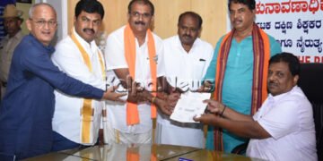 ನೈರುತ್ಯ ಪದವೀಧರ ಕ್ಷೇತ್ರದ ಅಭ್ಯರ್ಥಿ ಡಾ. ಧನಂಜಯ ಸರ್ಜಿ ನಾಮಪತ್ರ ಸಲ್ಲಿಕೆ