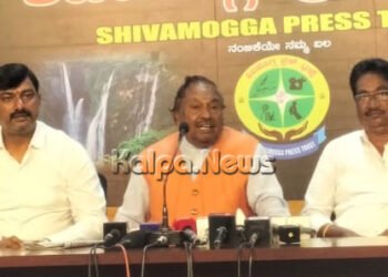 ಮೃತ ಚಂದ್ರಶೇಖರ್ ಕುಟುಂಬಕ್ಕೆ 50 ಲಕ್ಷ ರೂ. ಪರಿಹಾರ ನೀಡಬೇಕು, ಇಲ್ಲದಿದ್ದರೆ… ಈಶ್ವರಪ್ಪ ಹೇಳಿದ್ದೇನು?