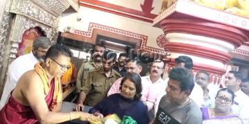ಶಿರಸಿ ಮಾರಿಕಾಂಬಾ ದೇವಾಲಯಕ್ಕೆ ಗೀತಾ ಶಿವರಾಜಕುಮಾರ್ ಭೇಟಿ, ವಿಶೇಷ ಪೂಜೆ ಸಲ್ಲಿಕೆ