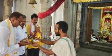 ಶೃಂಗೇರಿ ಶಾರದಾಂಬೆ, ವಿಧುಶೇಖರ ಶ್ರೀಗಳ ಆರ್ಶೀವಾದ ಪಡೆದ ಡಾ.ಧನಂಜಯ ಸರ್ಜಿ