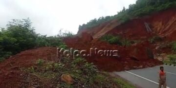 ಅಂಕೋಲಾ-ಕುಮಟಾ ಮಾರ್ಗದಲ್ಲಿ ಭಾರೀ ಪ್ರಮಾಣದ ಗುಡ್ಡ ಕುಸಿತ | 9 ಮಂದಿ ನಾಪತ್ತೆ?