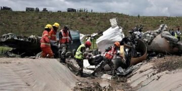 ಟೇಕಾಫ್ ವೇಳೆ ವಿಮಾನ ಪತನ: 18 ಜನ ಸಾವು
