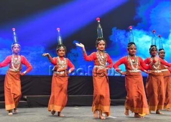 ಮೈಸೂರು | ಸುಂದರ ಸಂಜೆಗೆ “ಭಾರತೀಯತೆಯ” ಕಳೆ: ನಗರದಲ್ಲಿ ಗಾಂಧರ್ವ ಲೋಕ ಸೃಷ್ಟಿಸಿದ ವಿದ್ಯಾರ್ಥಿಗಳು