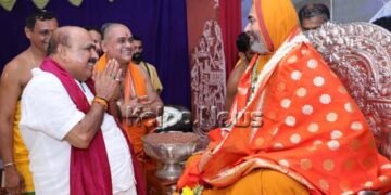 ದೇವರು ನೀಡುವ ಆಶೀರ್ವಾದ ಗುರು: ರಾಘವೇಶ್ವರ ಶ್ರೀ