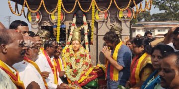 ಸೊರಬ | ಕನ್ನಡ ಜ್ಯೋತಿ ರಥಕ್ಕೆ ಸಚಿವ ಮಧು ಬಂಗಾರಪ್ಪ ಅದ್ದೂರಿ ಸ್ವಾಗತ | ವೈಶಿಷ್ಟ್ಯವೇನು?