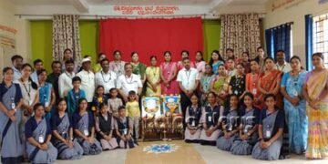 ವಿದ್ಯಾರ್ಥಿಗಳು ಗಾಂಧೀಜಿಯವರ ಆದರ್ಶಗಳನ್ನು ಮೈಗೂಡಿಸಿಕೊಳ್ಳಬೇಕು: ಪ್ರಾಚಾರ್ಯ ವಿಶ್ವನಾಥ ಸಲಹೆ