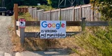 ಗೂಗಲ್ ಮ್ಯಾಪ್ ಎಡವಟ್ಟು: ನಂಬಿ ಹೊರಟ ಕಾರು ಬಿದ್ದಿದ್ದು ಎಲ್ಲಿ ನೋಡಿ | ಮೂವರ ಸಾವು