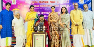 ಬೆಂಗಳೂರು | ಕೊನ್ನಕ್ಕೋಲ್ ಕಲಾವಿದ ಸೋಮಶೇಖರ್ ಜೋಯಿಸರಿಗೆ “ಸ್ವರ ಲಯ ಭಾರತಿ” ಪ್ರಶಸ್ತಿ ಪ್ರದಾನ