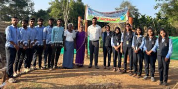 ಇರುವಕ್ಕಿ | ರೈತರ ತೋಟಗಳಿಗೆ ಕೃಷಿ ವಿವಿ ತಜ್ಞರ ಭೇಟಿ | ಏನೆಲ್ಲಾ ಸೂಚನೆ ಕೊಟ್ಟರು?