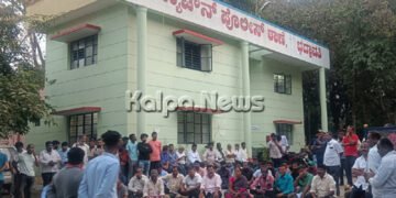 ಭದ್ರಾವತಿ | ಬಾಲಕೃಷ್ಣ ಮೇಲೆ ಹಲ್ಲೆ, ಸುಳ್ಳು ಪ್ರಕರಣ ದಾಖಲು ಖಂಡಿಸಿ ಜೆಡಿಎಸ್ ಪ್ರತಿಭಟನೆ