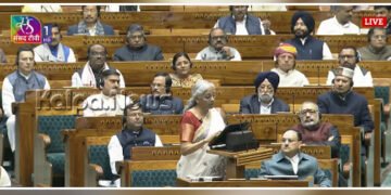 ಬಜೆಟ್ ಆರಂಭದ ವೇಳೆ ಲೋಕಸಭೆಯಲ್ಲಿ ಪ್ರತಿಪಕ್ಷಗಳ ಗದ್ದಲ | ತಲೆಕೆಡಿಸಿಕೊಳ್ಳದೇ ಆಯವ್ಯಯ ಮಂಡನೆ