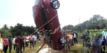 ಭದ್ರಾ ಕಾಲುವೆಯಲ್ಲಿ ಮುಳುಗಿದ್ದ ಕಾರು ಮೇಲೆತ್ತುವಲ್ಲಿ ಯಶಸ್ವಿ