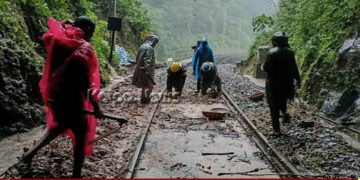 ಭಾರೀ ಮಳೆಗೆ ಭೂಕುಸಿತ | ಯಡಕುಮಾರಿ ಬಳಿ ಮಣ್ಣು ತೆರವು | ಈ ಮಾರ್ಗಗಳ ರೈಲು ಸಂಚಾರ ಕ್ಲೀಯರ್
