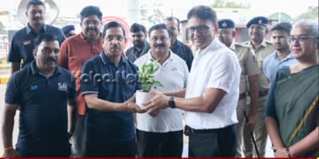 ಸ್ವಚ್ಛತಾ ಹಿ ಸೇವಾ | ಹುಬ್ಬಳ್ಳಿ ರೈಲು ನಿಲ್ದಾಣದಲ್ಲಿ ಅಭಿಯಾನಕ್ಕೆ ಚಾಲನೆ | ಕೇಂದ್ರ ಸಚಿವ ಪ್ರಹ್ಲಾದ್ ಜೋಶಿ ಭಾಗಿ