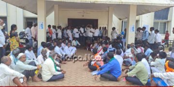 ಸೊರಬ | ಹಕ್ಕು ಪತ್ರ ನೀಡುವಲ್ಲಿನ ವಿಳಂಬ ಧೋರಣೆ ಖಂಡಿಸಿ ಪ್ರತಿಭಟನೆ