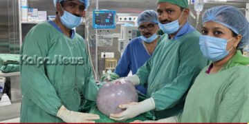 ಶಿಕಾರಿಪುರ | ಮಹಿಳೆ ಹೊಟ್ಟೆಯಿಂದ 12.5 ಕೆಜಿ ತೂಕದ ಗೆಡ್ಡೆ ಹೊರತೆಗೆದ ಸರ್ಕಾರಿ ಆಸ್ಪತ್ರೆ ವೈದ್ಯರು