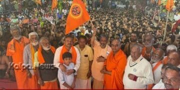 ಅದ್ದೂರಿ ಪಡಿಪೂಜೆ | ಅಯ್ಯಪ್ಪ ಸ್ವಾಮಿ ಸನ್ನಿದಾನಕ್ಕೆ ಎರಡು ಲಾರಿಗೂ ಹೆಚ್ಚು ಆಹಾರ ಸಾಮಗ್ರಿ ರವಾನೆ