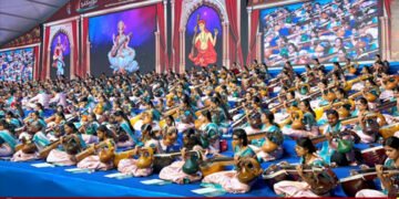 ಮಲೆನಾಡಿನ ಕಲಾರಾಧಕರನ್ನು ಮಂತ್ರಮುಗ್ಧರನ್ನಾಗಿಸಿದ 301 ವೀಣೆಯ ಝೇಂಕಾರ