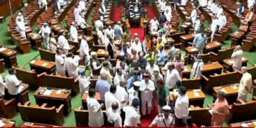 ಒಂದೇ ನಿಮಿಷ, ಎರಡೇ ಸಾಲು | ಭಾಷಣ ಓದದ ರಾಜ್ಯಪಾಲರು | ವಿಧಾನಮಂಡಲದಲ್ಲಿ ಅಪರೂಪದ ಕ್ಷಣ