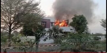 ಜನಾರ್ಧನ ರೆಡ್ಡಿ, ಶ್ರೀರಾಮುಲುಗೆ ಸೇರಿದ ಮಾಡೆಲ್ ಹೌಸ್’ಗೆ ಬೆಂಕಿ | 8 ಮಂದಿ ಬಂಧನ