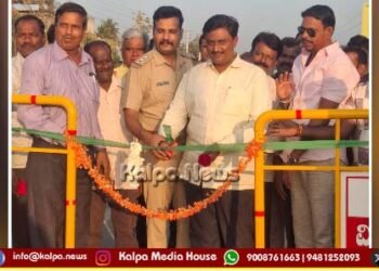 ಹೊಳೆಹೊನ್ನೂರು | ವಾಹನ ದಟ್ಟಣೆ ನಿಯಂತ್ರಿಸಲು ಬ್ಯಾರಿಕೇಡ್ ಅಳವಡಿಕೆ