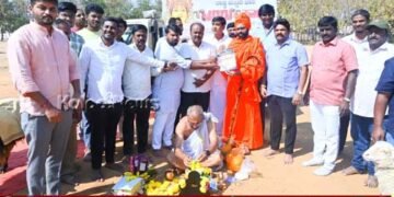 ನಮ್ಮೂರ ಬಳಗ ರಾಷ್ಟ್ರಮಟ್ಟದ ಟಗರು ಕಾಳಗ ಅಂಕಣ ಪೂಜೆ | ಪ್ರಚಾರ ವಾಹನಕ್ಕೆ ಚಾಲನೆ