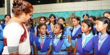 ಹುಬ್ಬಳ್ಳಿ ರೈಲು ನಿಲ್ದಾಣಕ್ಕೆ DRM ಬೇಲಾ ಮೀನಾ ಭೇಟಿ, ಪರಿಶೀಲನೆ