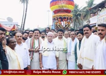 ಶಿಕಾರಿಪುರ | ಸಂಭ್ರಮದ ಹುಚ್ಚರಾಯಸ್ವಾಮಿಯ ಬ್ರಹ್ಮ ರಥೋತ್ಸವಕ್ಕೆ ಹರಿದು ಬಂದ ಜನಸಾಗರ