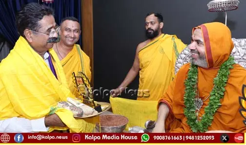 Gokarna swamiji warning-eating-during-burping-risk