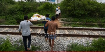 Shivamogga No Road To Cremation Ground Rail Track Crossing