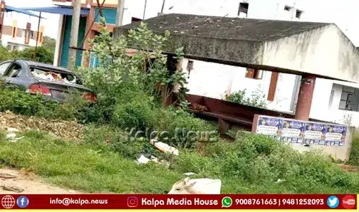 Shivamogga Sominakoppa Bus Stop Mess Overgrown Garbage